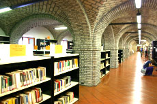 photo (18KB) : Biblioteca Civica, Parma